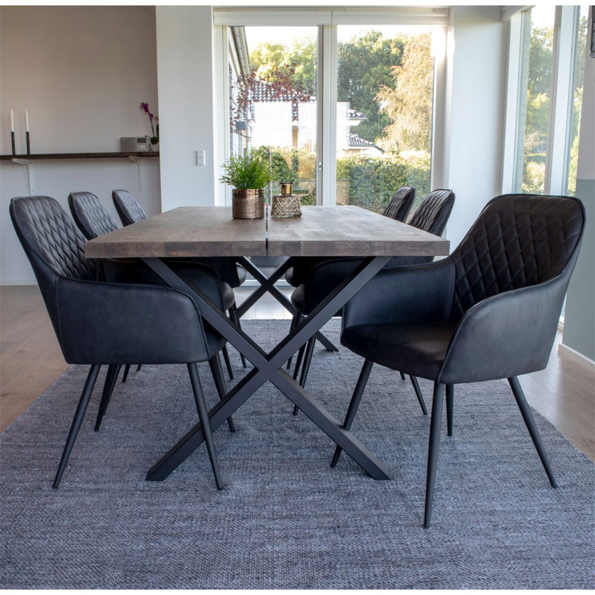 Toulon Matbord rökt oljad ek, vågig kant