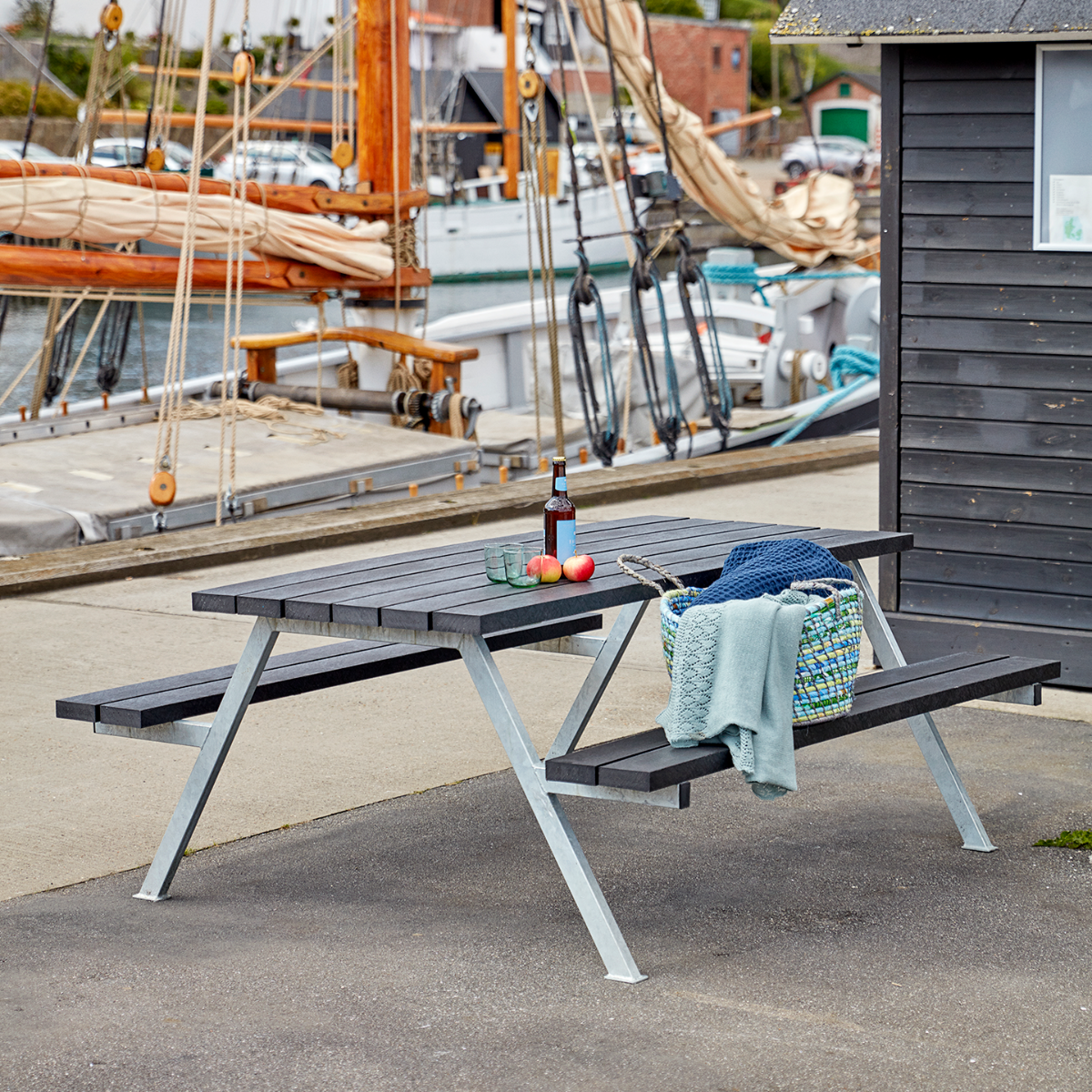 Alpha Bord/Bänk set 177x161x73cm