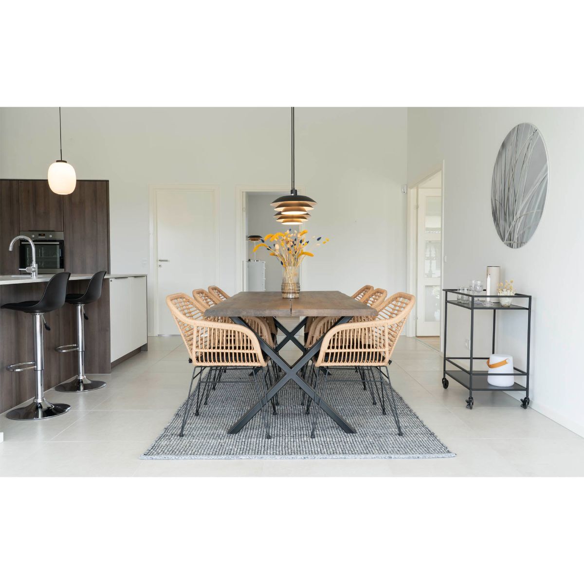 Trieste stol med svart dyna