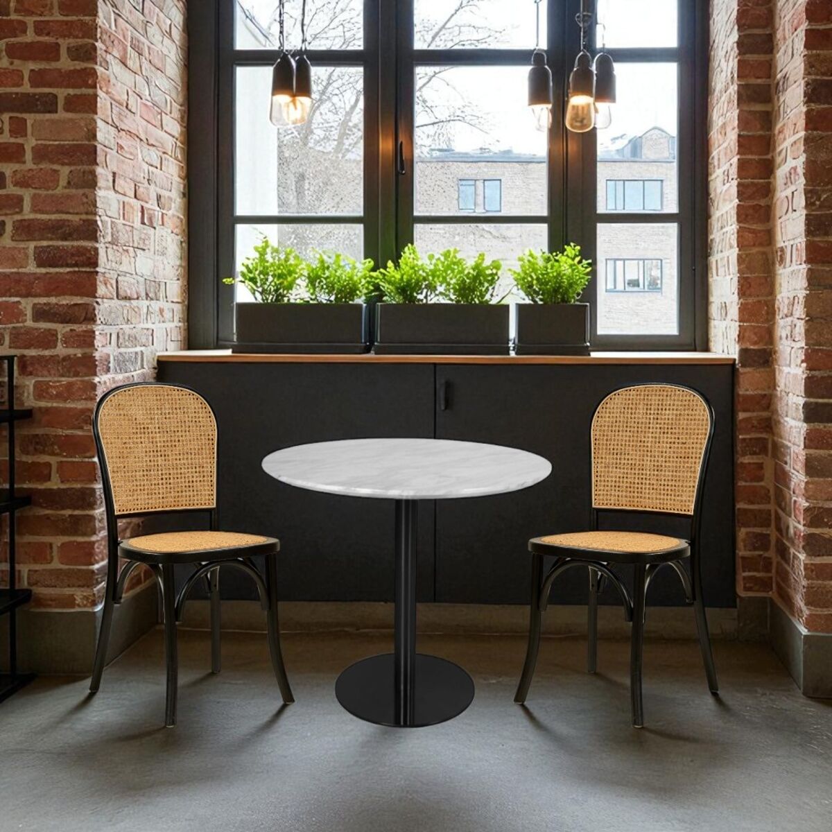 Frigg stol, flet sæde og ryg