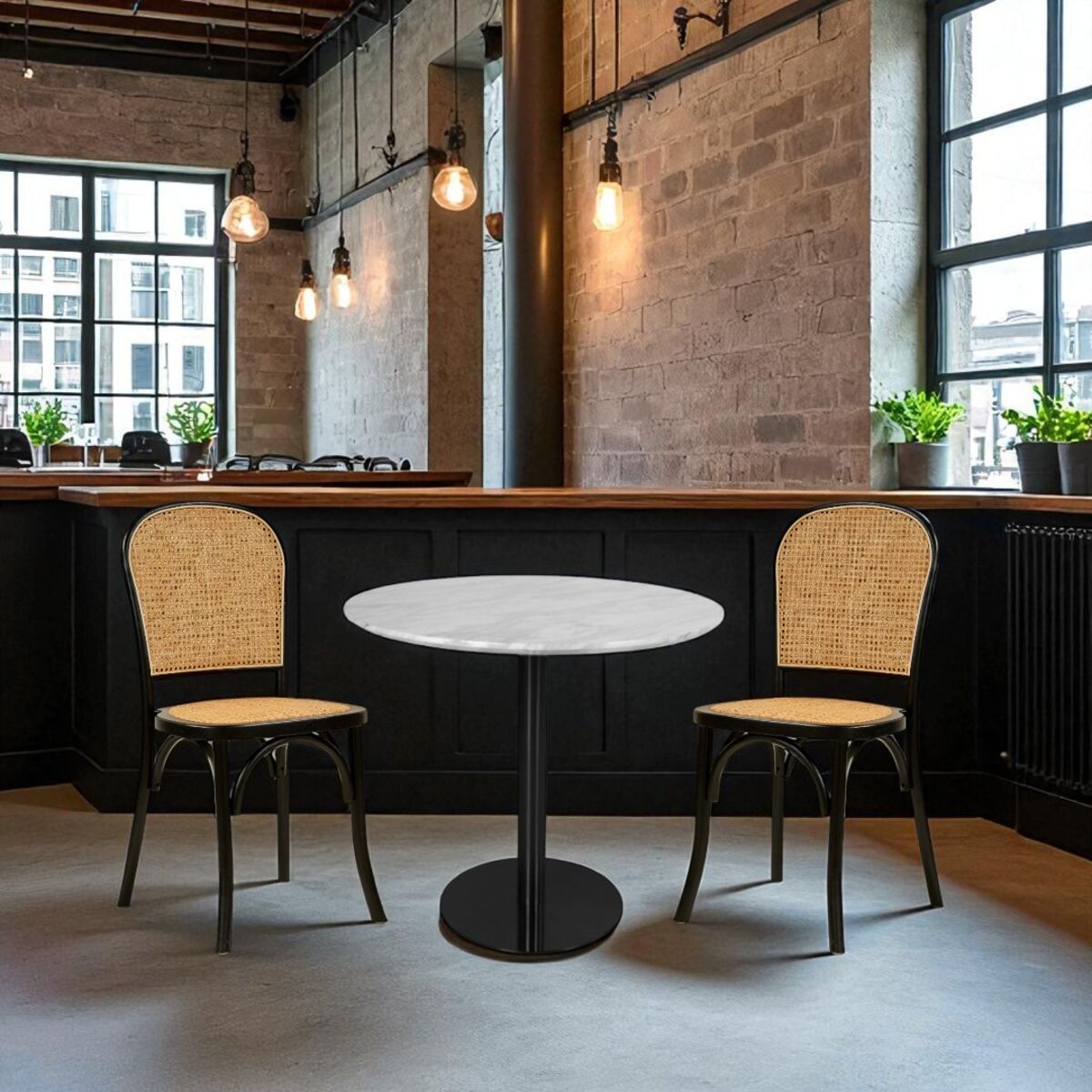 Frigg stol, flet sæde og ryg